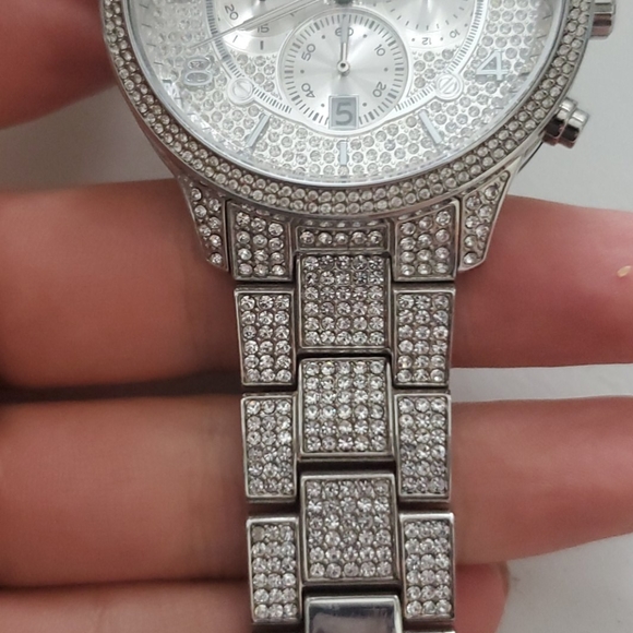 Michael Kors Watch - Picture 3 of 8